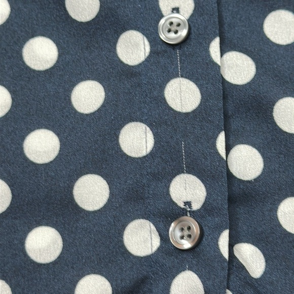 Ann Taylor V Neck Navy Blue with White Polka Dot Tie Front Blouse Size XS - Picture 14 of 14